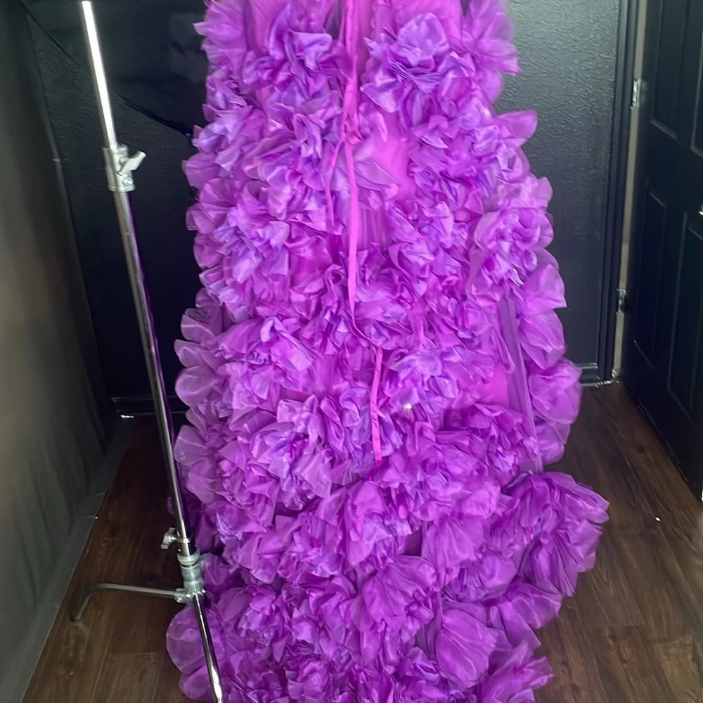 Beautiful XL maternity gown. Custom made. Bow comes off in the front. - Picture 6 of 7